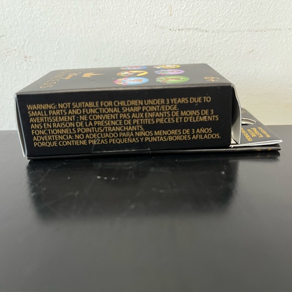 Loungefly Disney Princess and the Frog -Princess Floral Window Enamel Pin - Picture 7 of 7